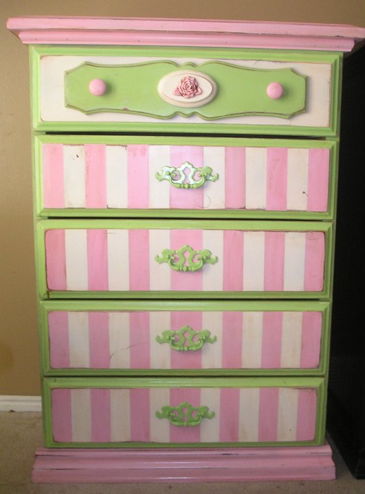 Three o'clock on Tuesday SOLD Cute litte girls pink and green dresser set!